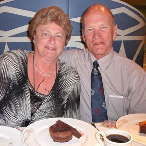 Meet your Posher, Lois